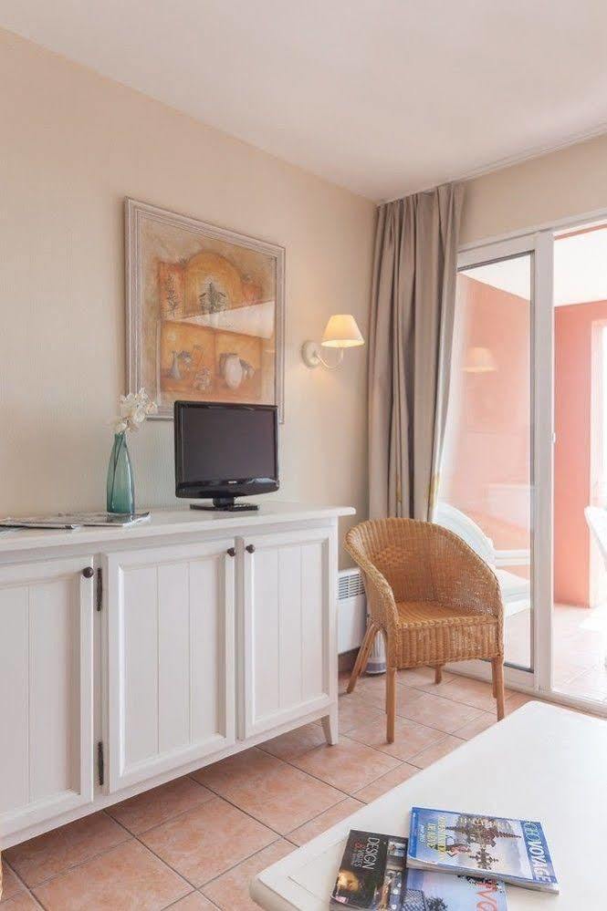 P&V Residence Le Hameau Des Issambrr Сен Максим Екстериор снимка