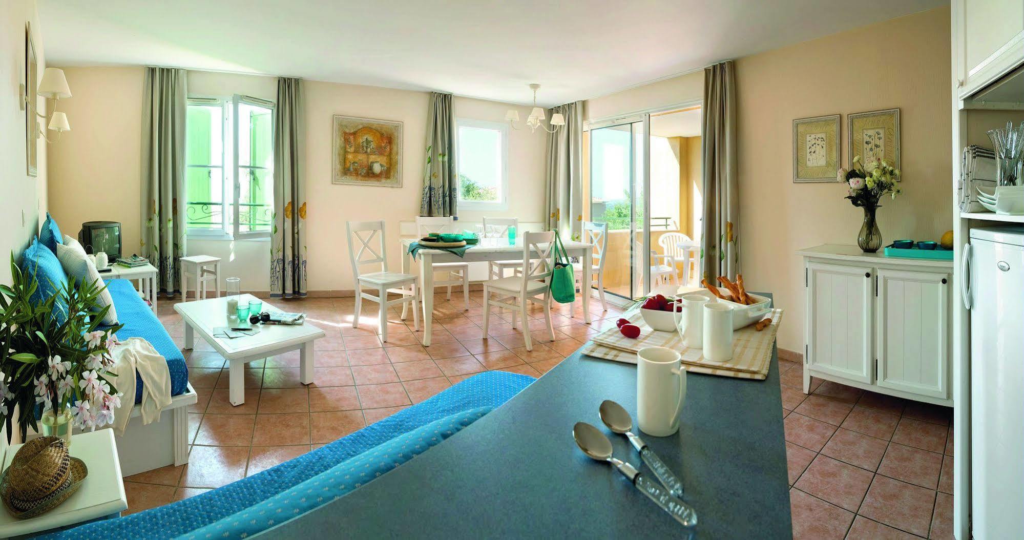 P&V Residence Le Hameau Des Issambrr Сен Максим Екстериор снимка